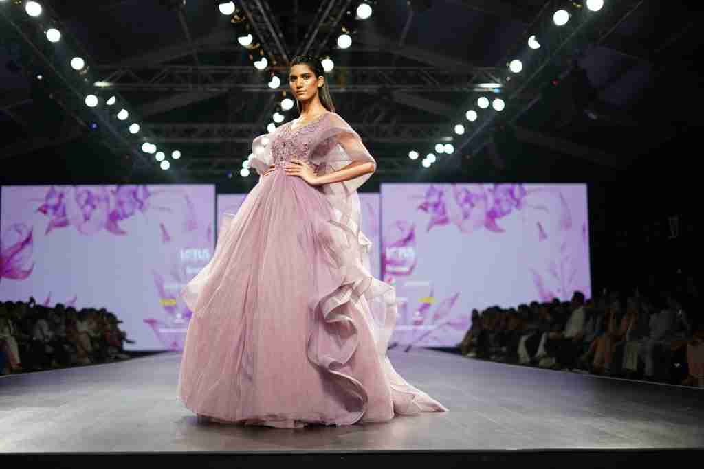 Unveiling the Elegance: London Fashion Week 2023