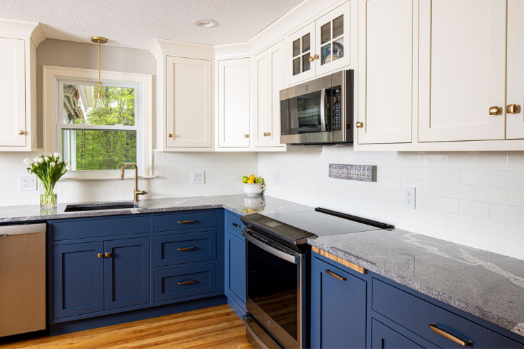 10 Ways to Make Navy Blue Kitchen Cabinets Pop