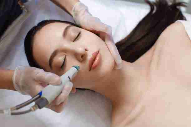 Hydrafacial Bliss: Transform Your Skin in Dubai