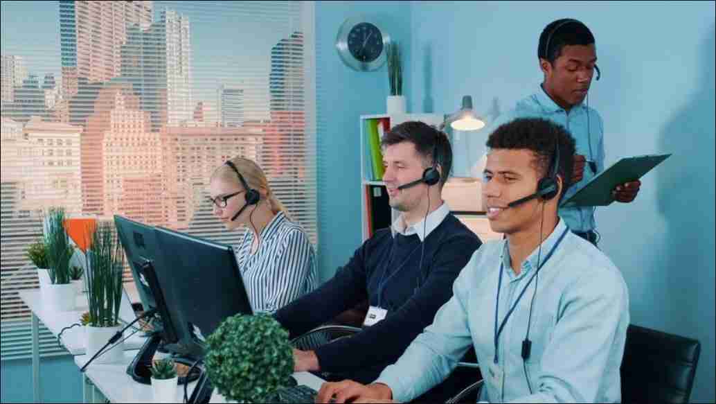 Hosted Call Centers: Enhancing Customer Engagement and Operational Efficiency