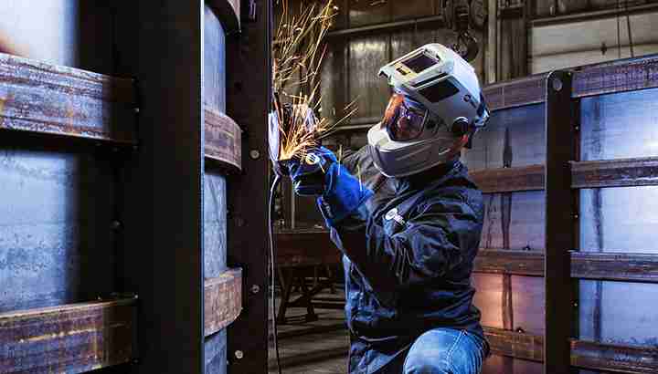 Buy Welding Safety Equipment in Canada: Ensuring Workplace Safety