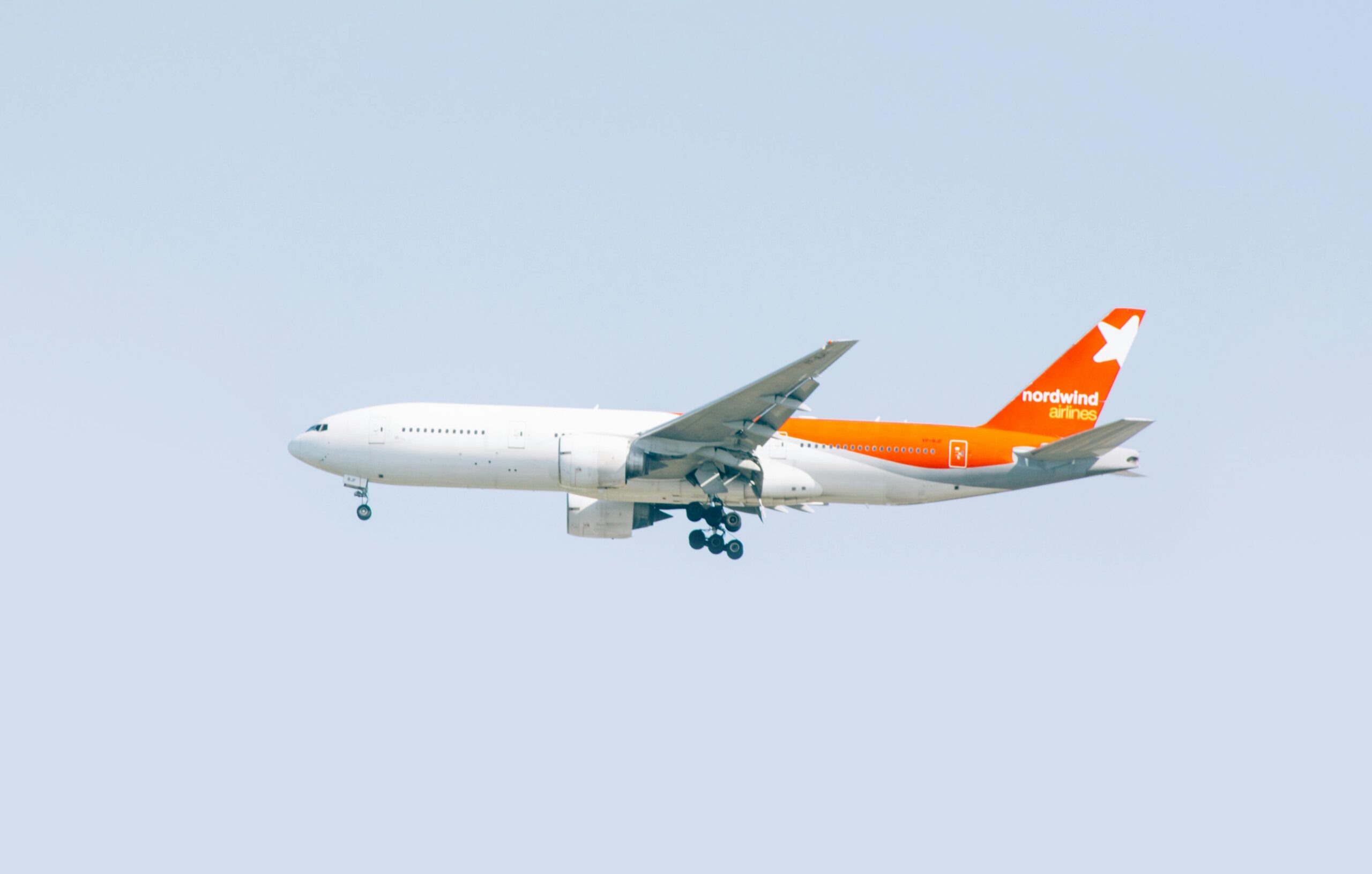 Who Benefits Most from Last Minute Flights to Anywhere?