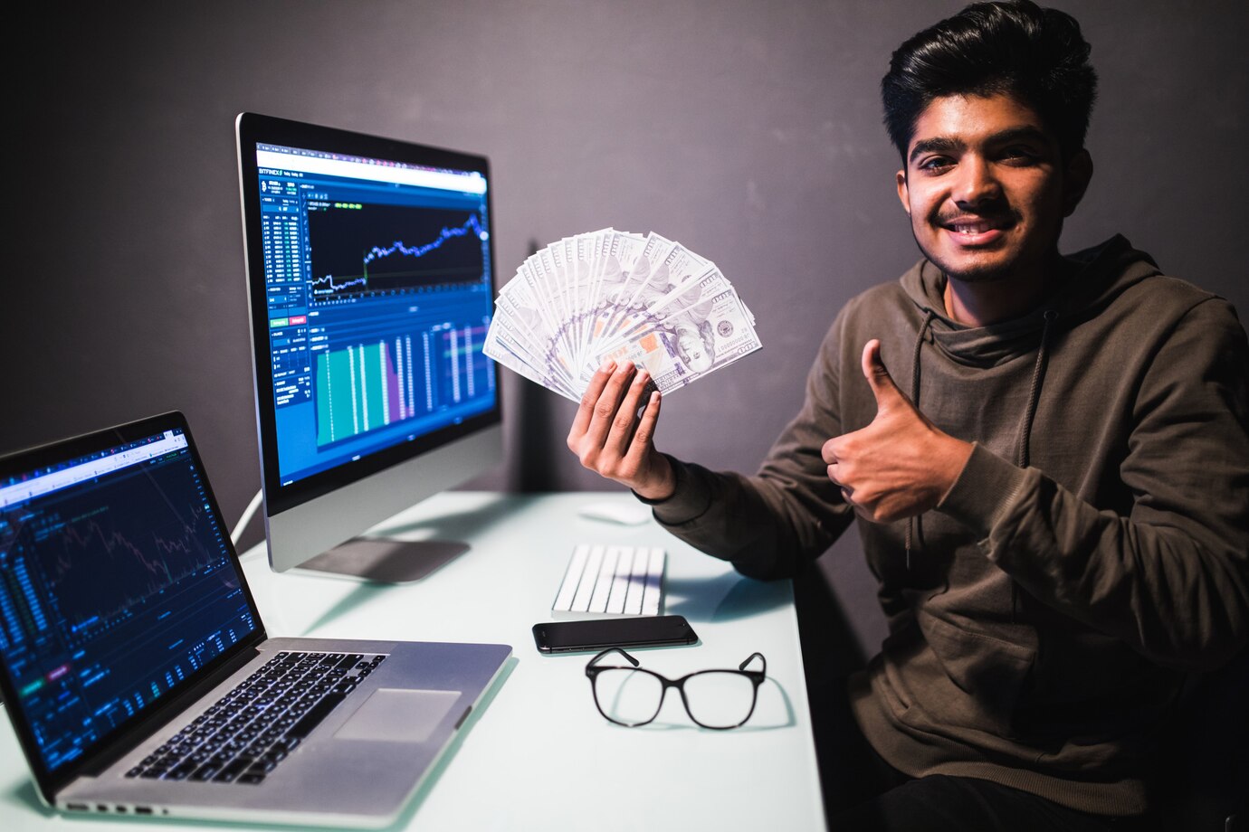 Making Money by Watching Videos: A Step-by-Step Guide to Start Earning