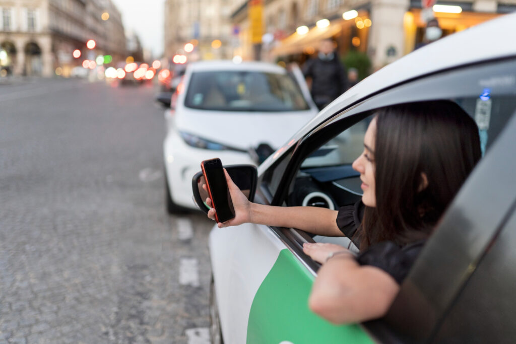 Simplify Your Global Adventures with Commbitz’s Innovative International eSIM