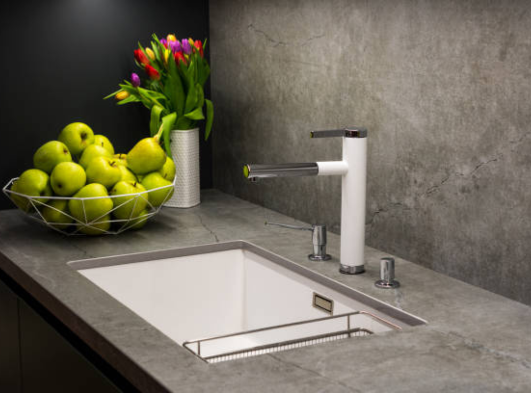 High-End Kitchen Faucets for a Stylish Touch