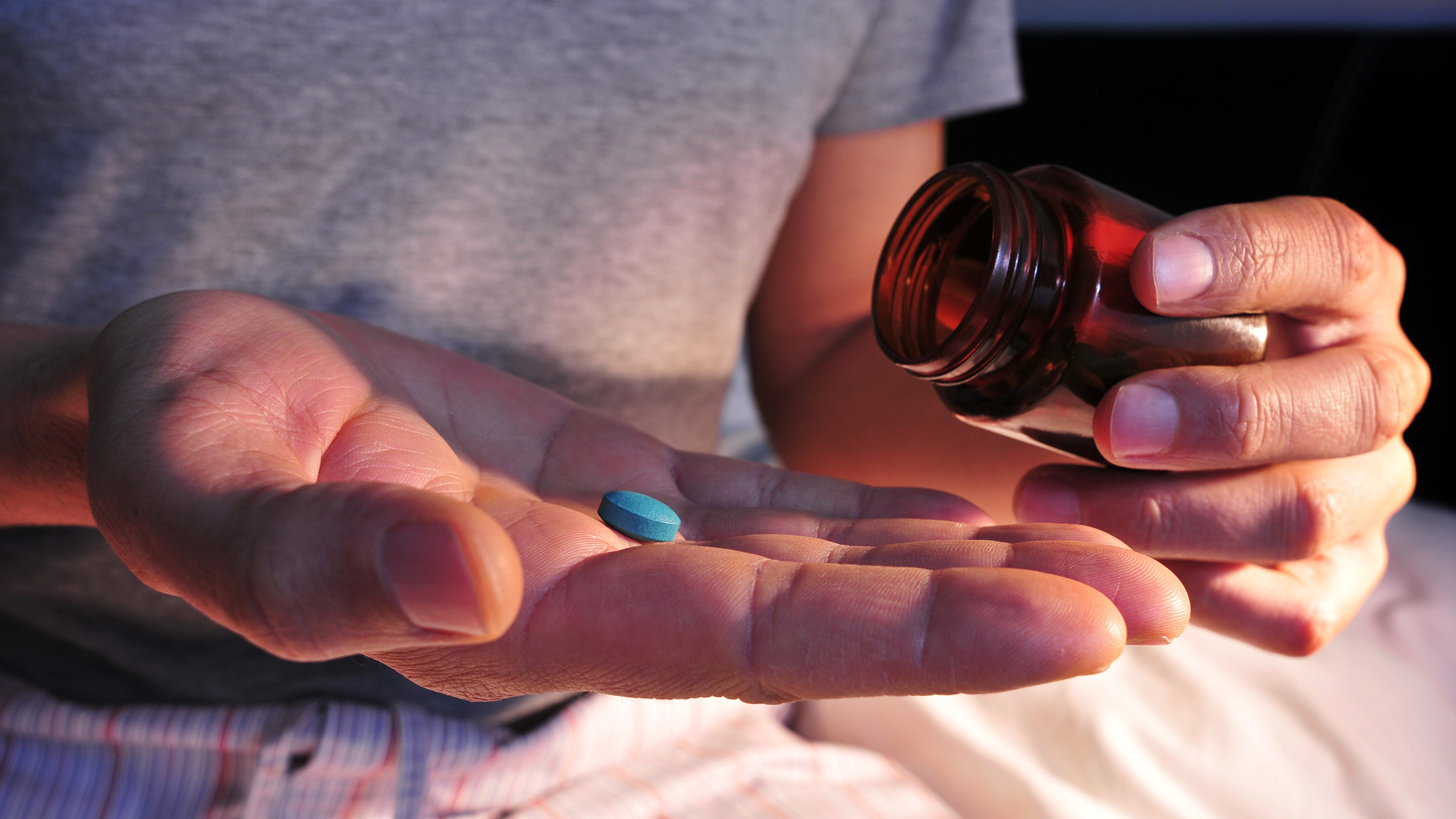 Why More Men Are Choosing To Buy Viagra Online In 2025