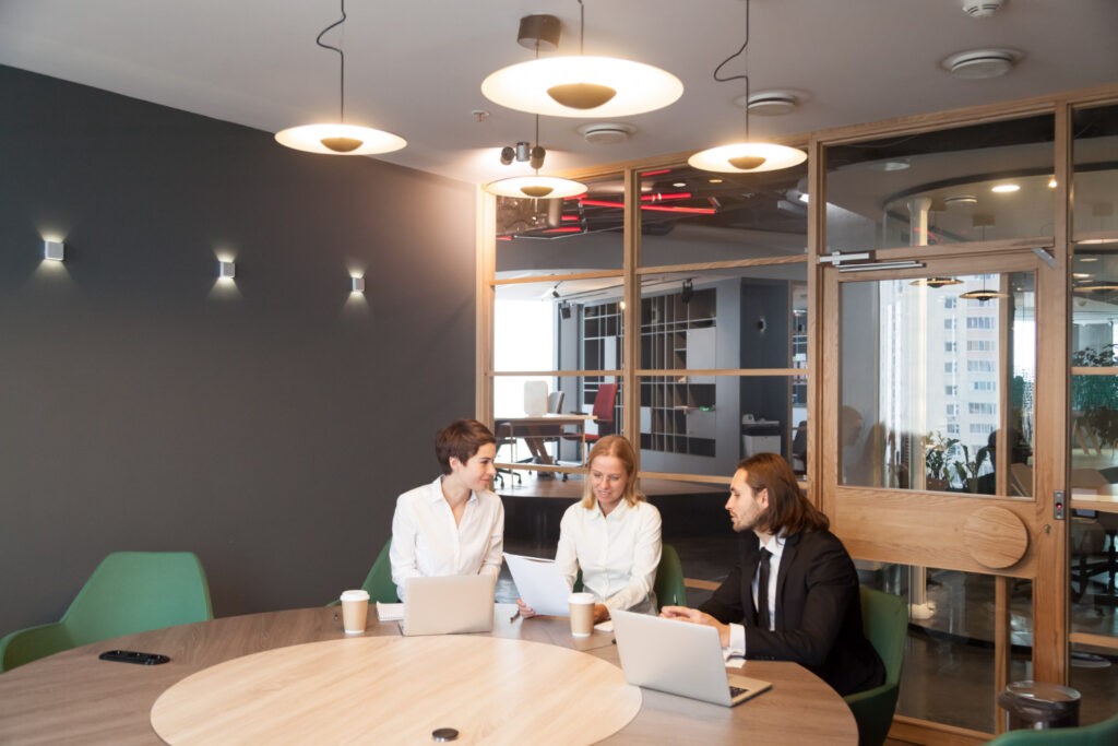 How to Select the Best Commercial Lighting Supplier in Qatar