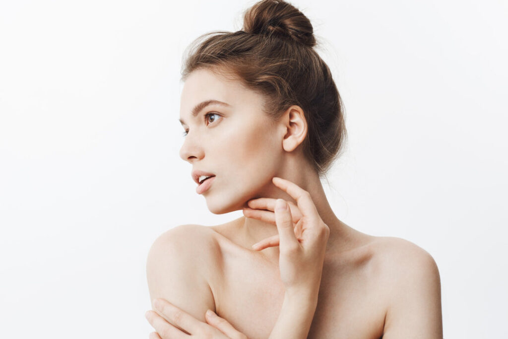 Smooth and Tighten Your Neck with a Professional Neck Lift