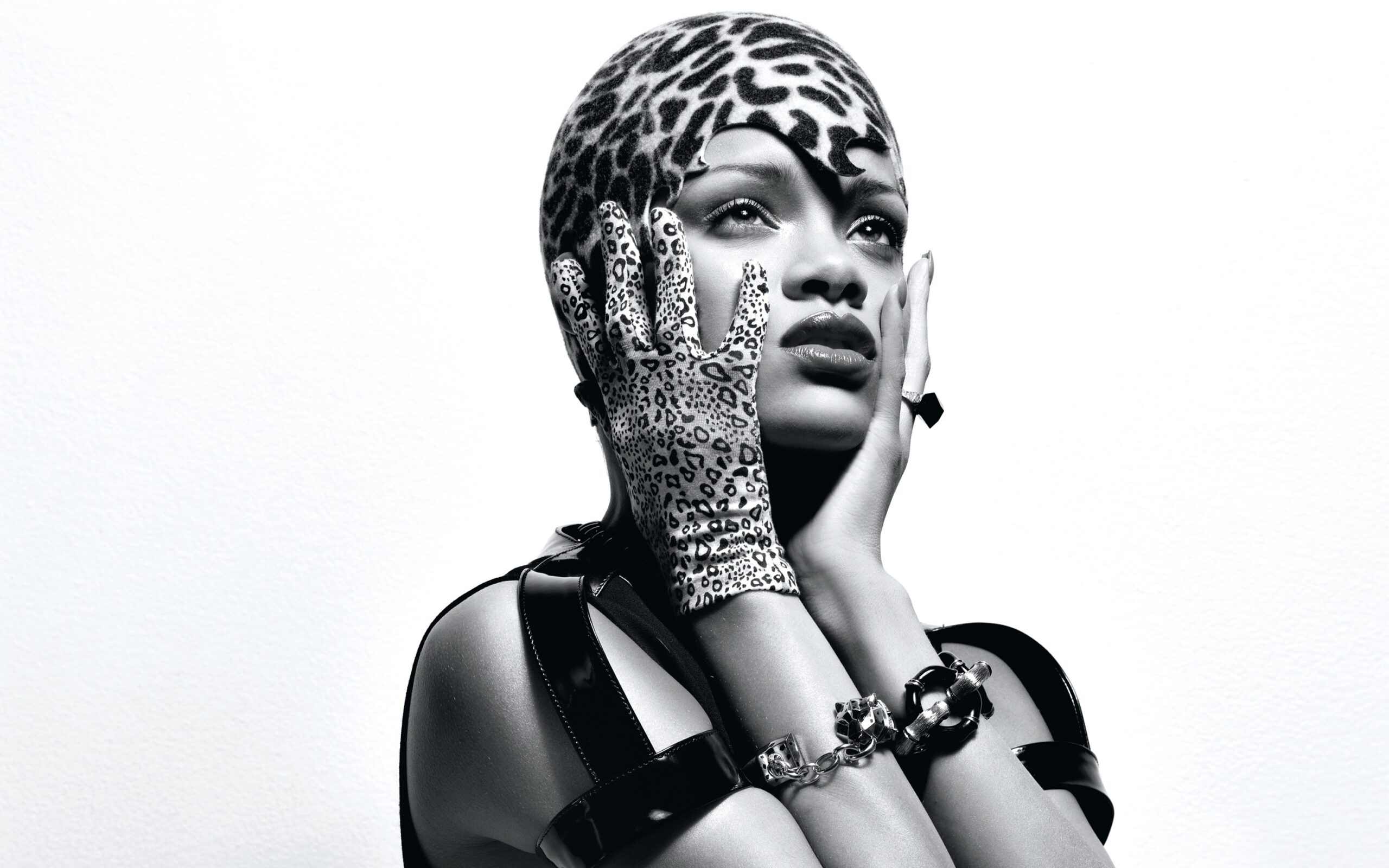 The Iconic Jewelry of Rihanna: Trend-Defining Pieces
