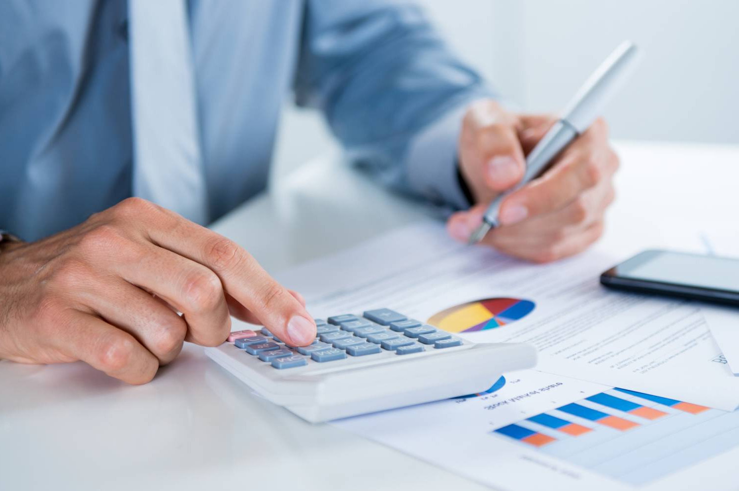 Can a UK Visa Consultant in Lahore Help with Dependent Visas?