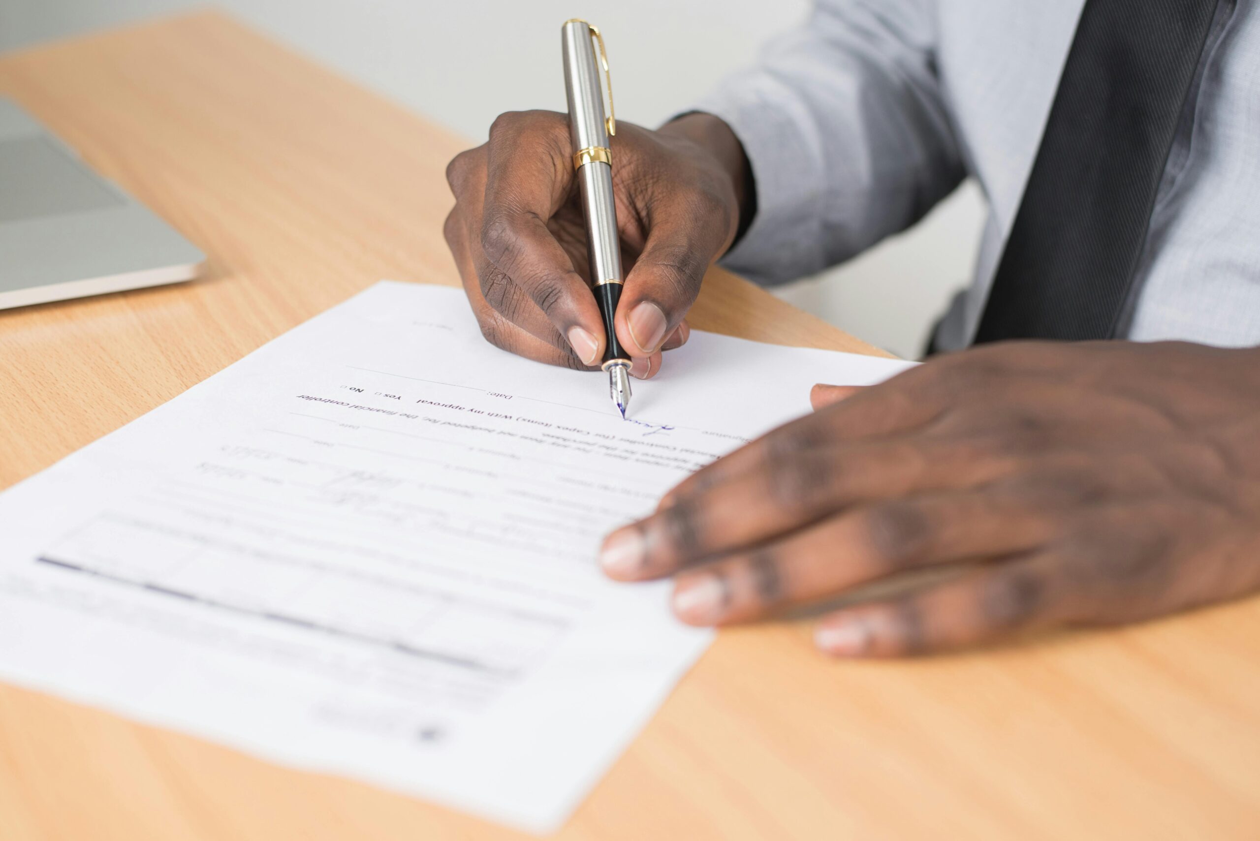 The Law of Business Contracts in Pakistan: A Comprehensive Guide