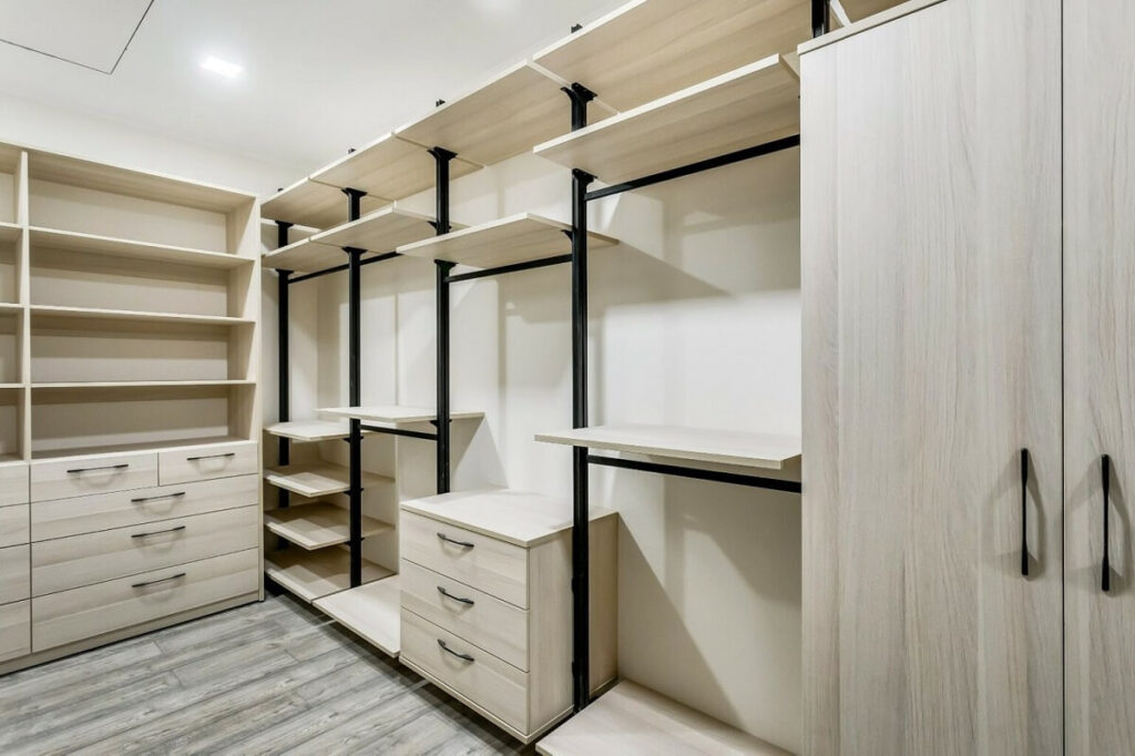 Why You Need a Professional Custom Wood Cutting Service