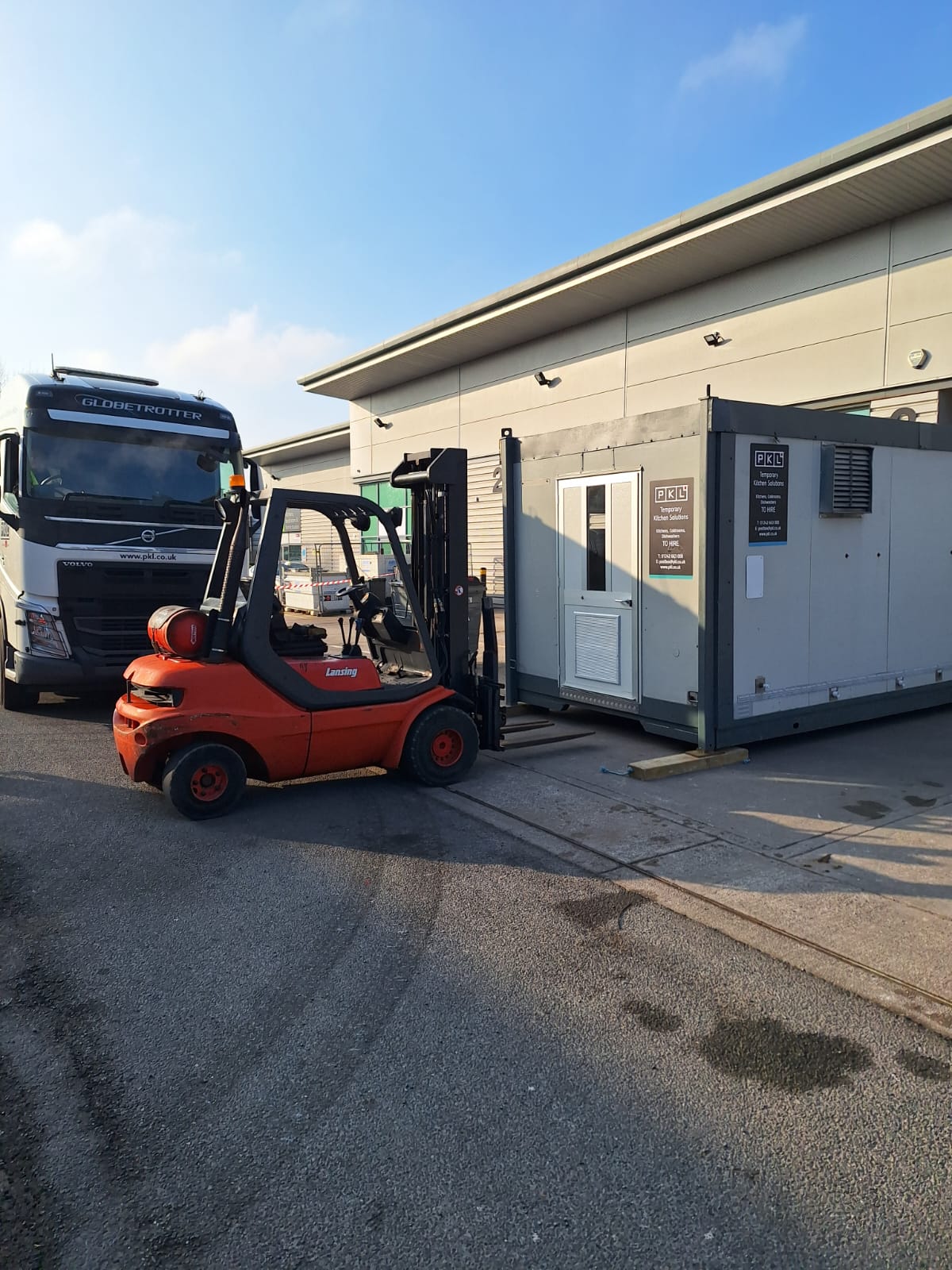 Reliable Crane Hire Services in Preston for Construction and Industrial Projects