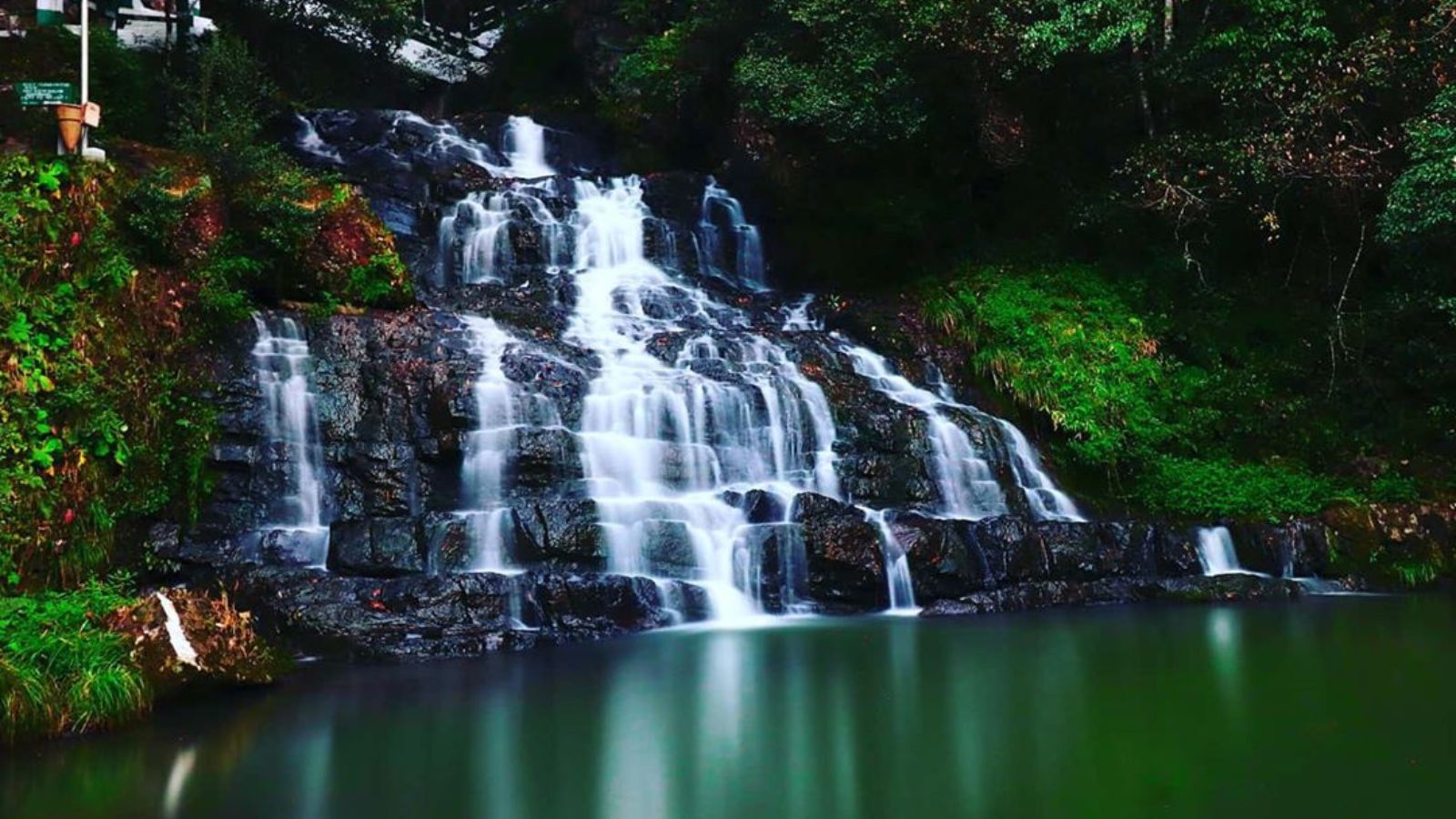 Meghalaya Tour Packages: Explore the Abode of Clouds with th