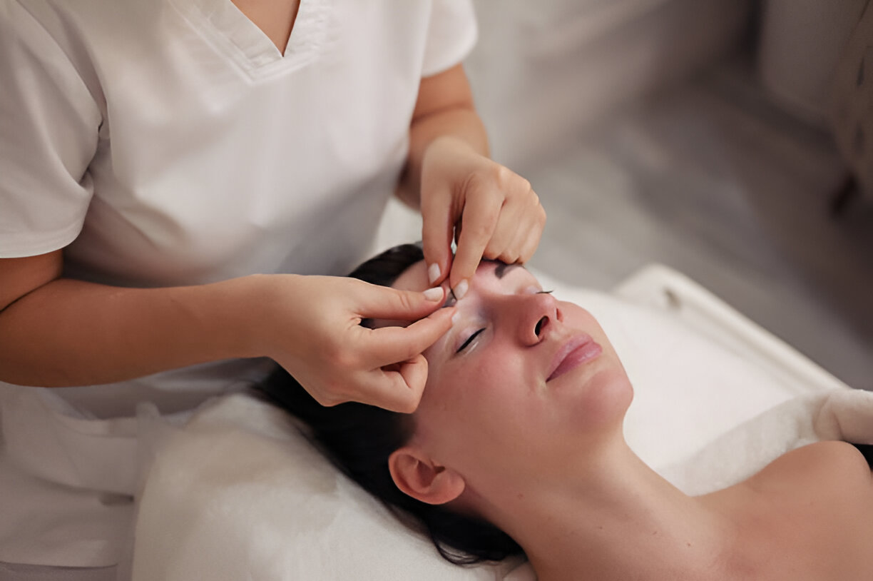 Exploring the Top Techniques for Facial Massage in Dewsbury
