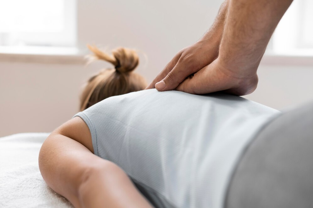 In-Room Massage vs. Spa Visits: What’s Best During a Business Trip?