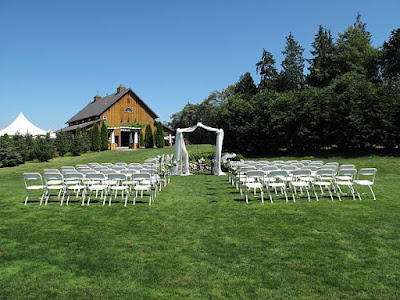 Why wedding barns are the right choice for your day