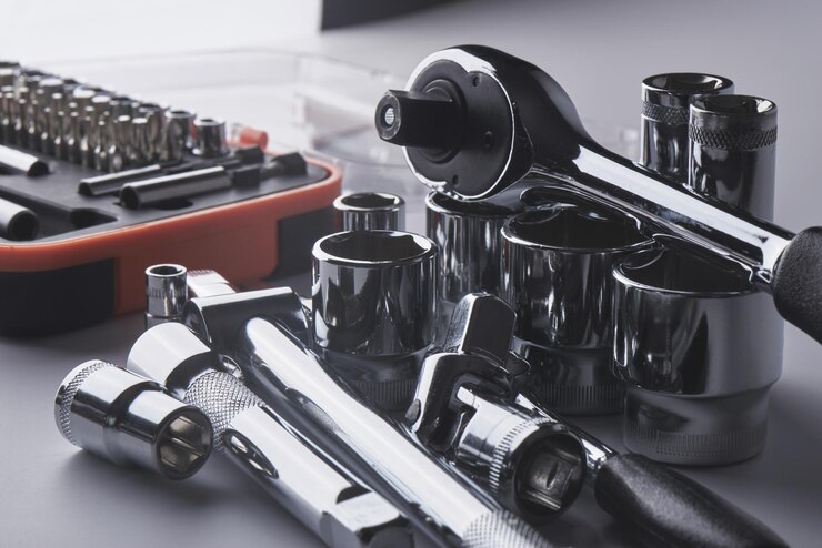 How to Find the Best Automotive and Garage Tools Supplier