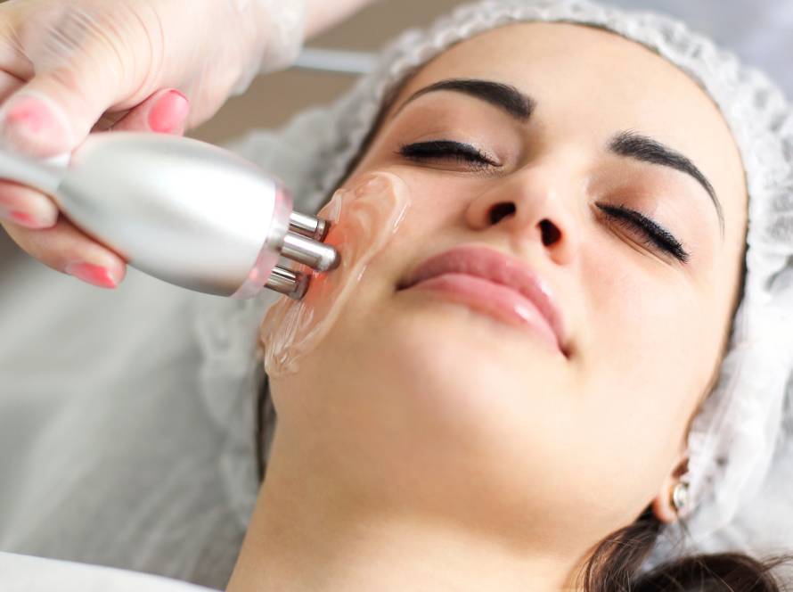 Can I Get Laser Treatment in Dubai During the Summer Months