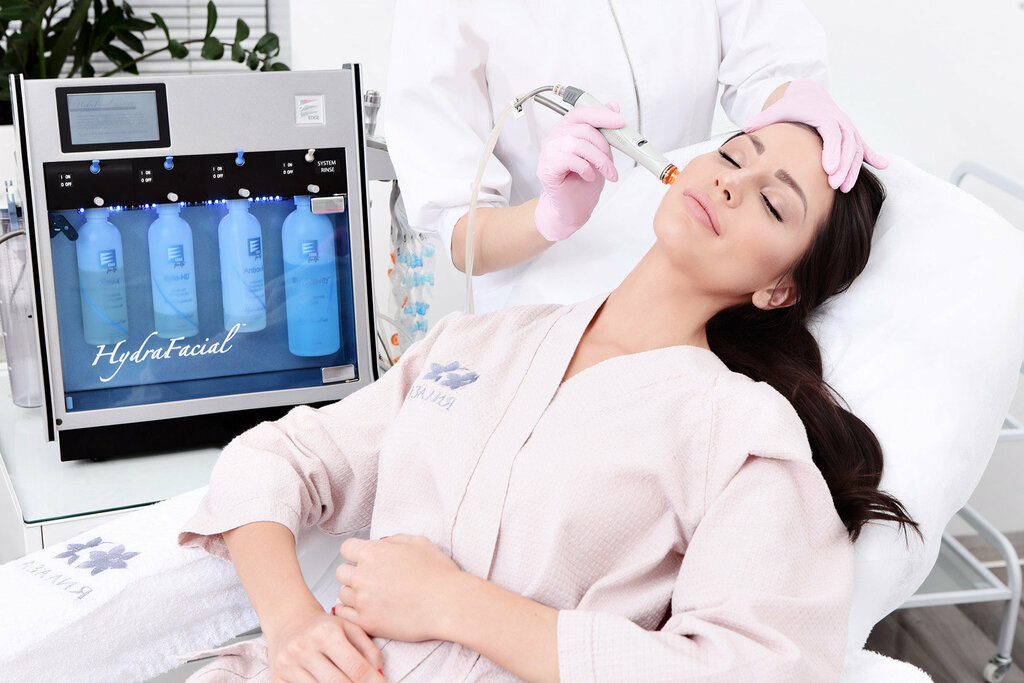 How HydraFacial in Dubai Transforms Skin