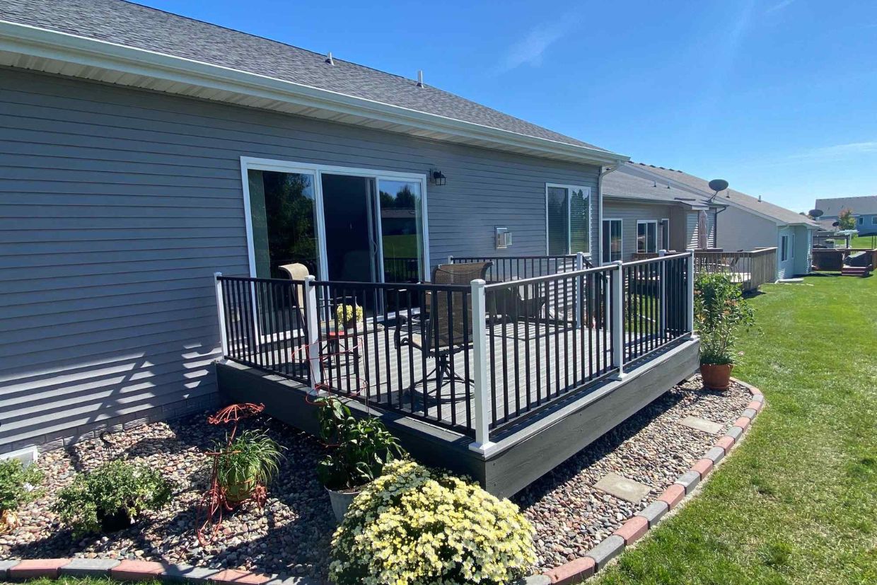 Composite Deck Johnston: The Ultimate Outdoor Living Upgrade