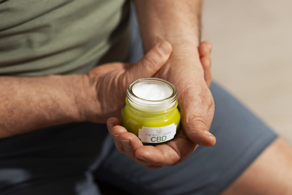 How CBD Muscle Recovery Gel Helps Soothe Soreness and Strain