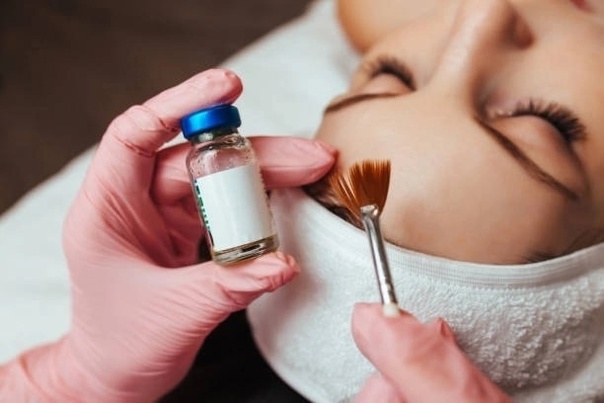 How Chemical Peels Improve Facial Contouring