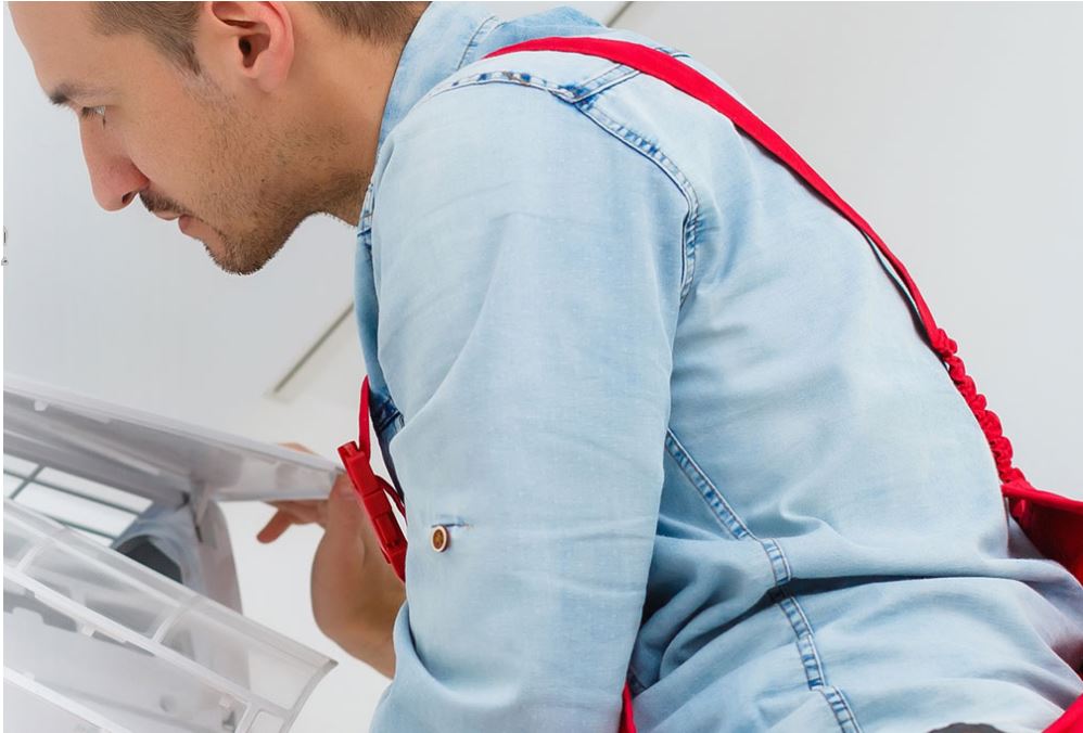 How to Keep Your Cool: A Friendly Guide to Roseville Air Conditioner Repair and Installation Tips