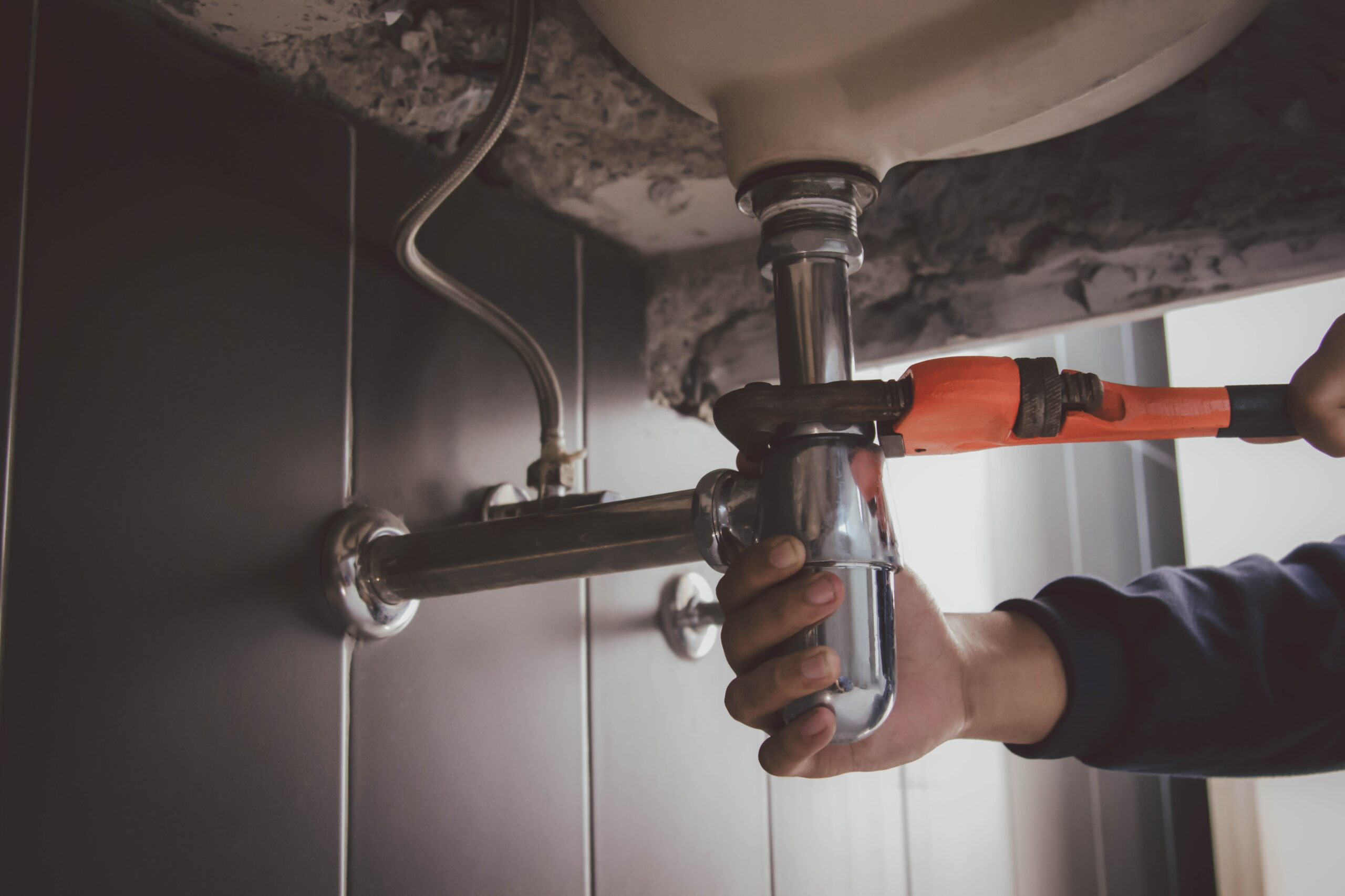 Stop Waiting! How Same-Day Plumbing Services Keep Your Business Running