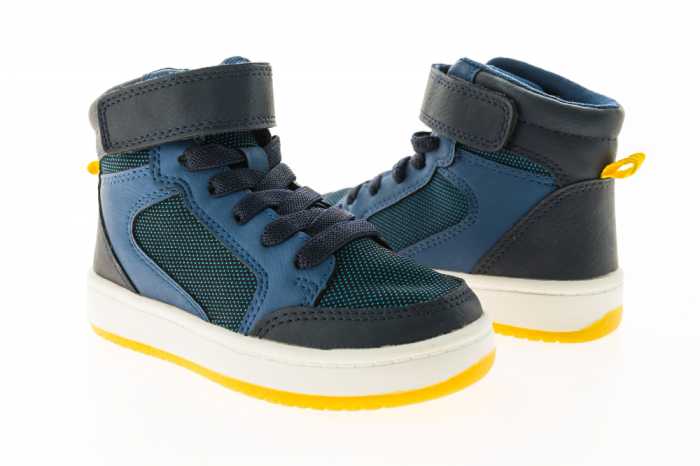 Why the World Is Falling in Love with Vegan Footwear