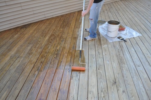 Choosing the Right Semi-Transparent Stain and Sealer for Wood Fences
